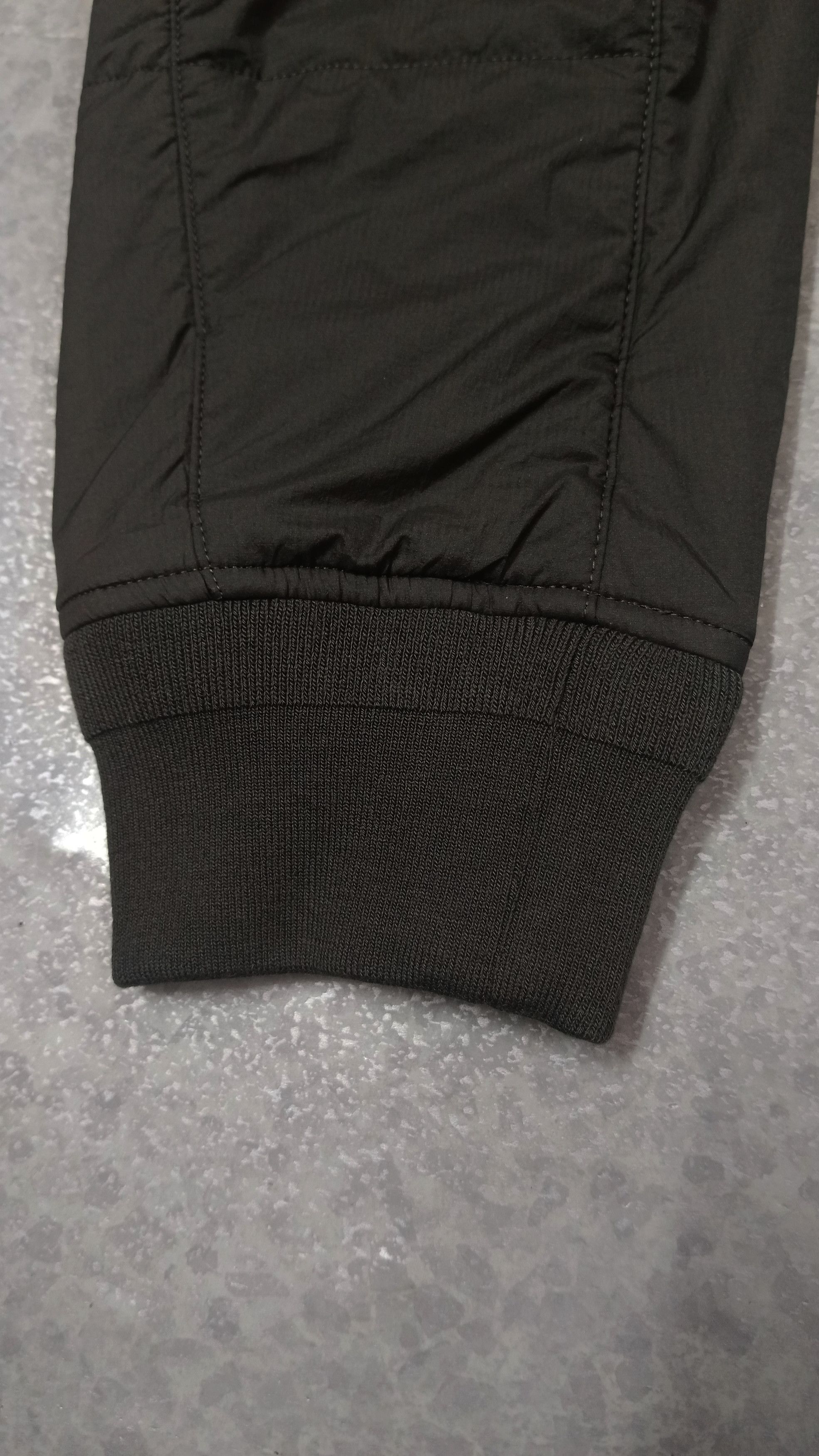 Uniqlo × White Mountaineering Uniqlo White Mountaineering Recycled Hybrid Down Jacket Size US S / EU 44-46 / 1 - 4 Thumbnail