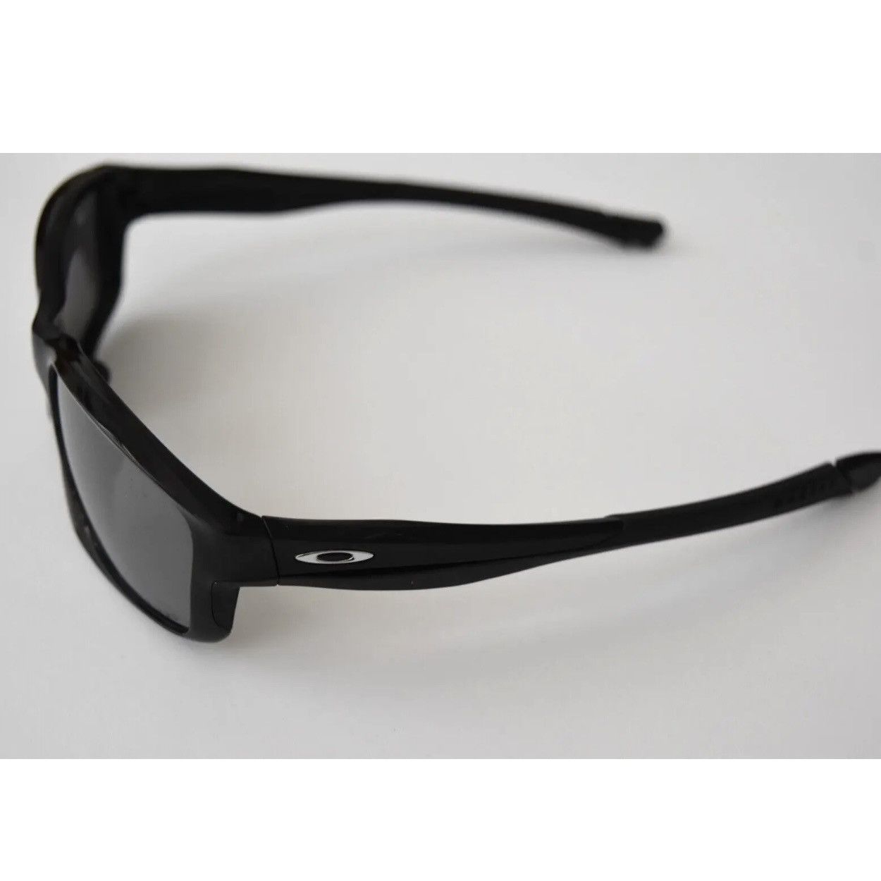 Oakley Chainlink Matte Black Frame Gray Polarized Lens