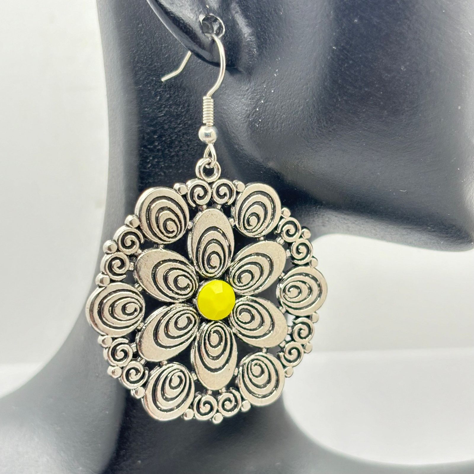 Other Y2K Silver & green floral earrings Size ONE SIZE - 2 Thumbnail