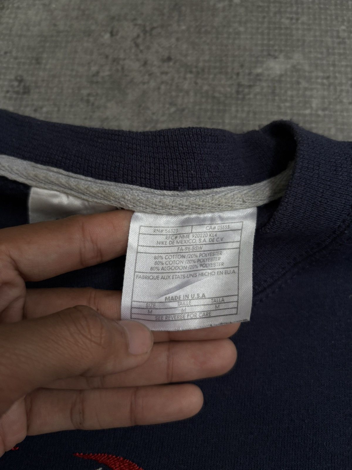 Nike SWEATER NIKE CENTER LOGO OVAL Size US M / EU 48-50 / 2 - 4 Thumbnail
