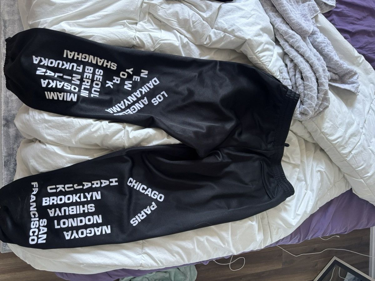 Supreme Supreme worldwide pants Size US 29 - 2 Thumbnail