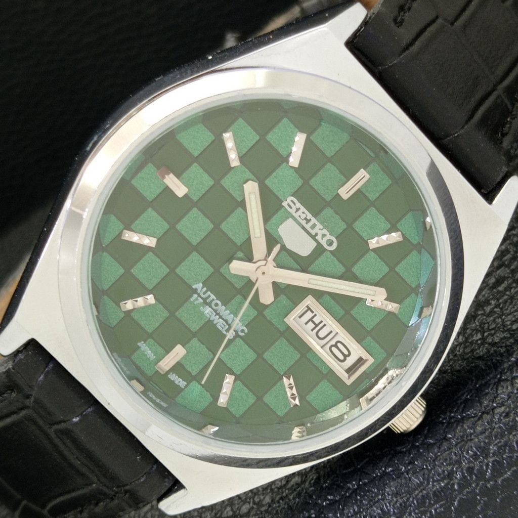 Seiko REFURBISHED VINTAGE SEIKO 5 AUTO JAPAN MENS WATCH a440211 Size 40 - 1 Thumbnail