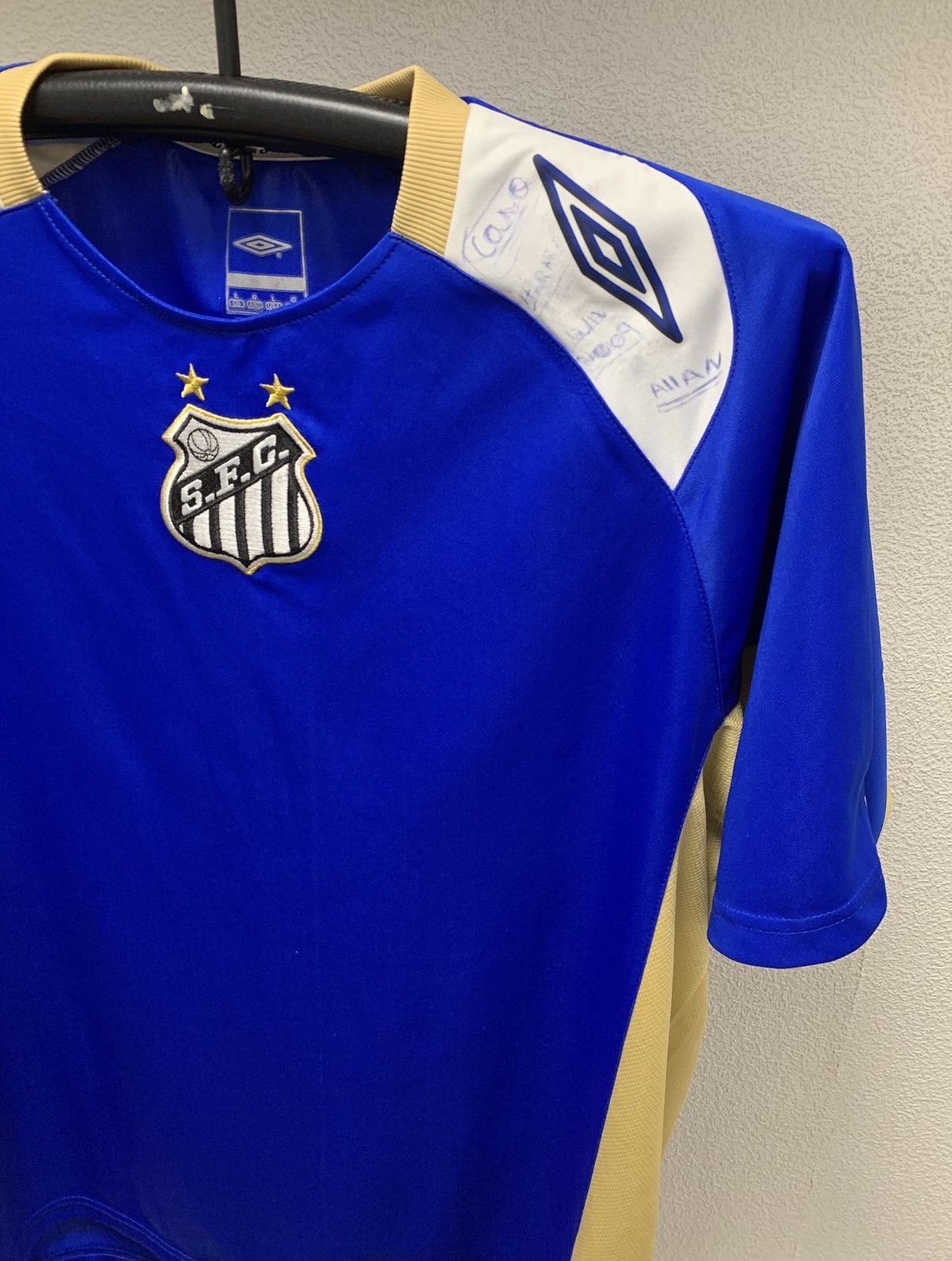 Umbro Santos brasil Umbro vintage soccer jersey L S.F.C ( ronaldo) Size US L / EU 52-54 / 3 - 3 Thumbnail