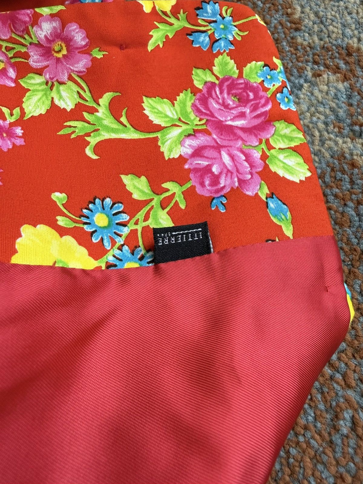 Versus Versace Vintage Versus By Gianni Versace AW 1993 Floral Print Top Size S / US 4 / IT 40 - 7 Thumbnail