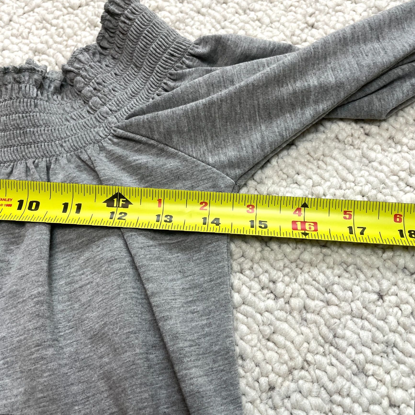 Boohoo VINTAGE Boohoo Blouse Shirt Womens 6 Gray Long Sleeve Wide Boat Neck Rayon Spandex Jersey Top Casual Shirt Womens Regular Size 6 Gray Size M / US 6-8 / IT 42-44 - 4 Thumbnail