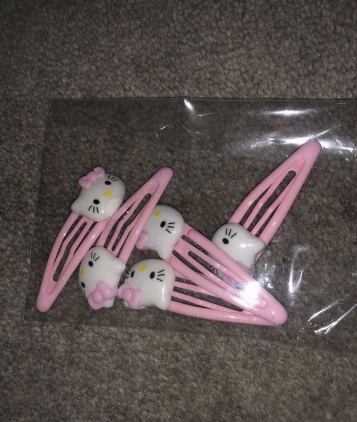 Other New Hello Kitty Hair Clips in Packaging Size ONE SIZE - 2 Thumbnail