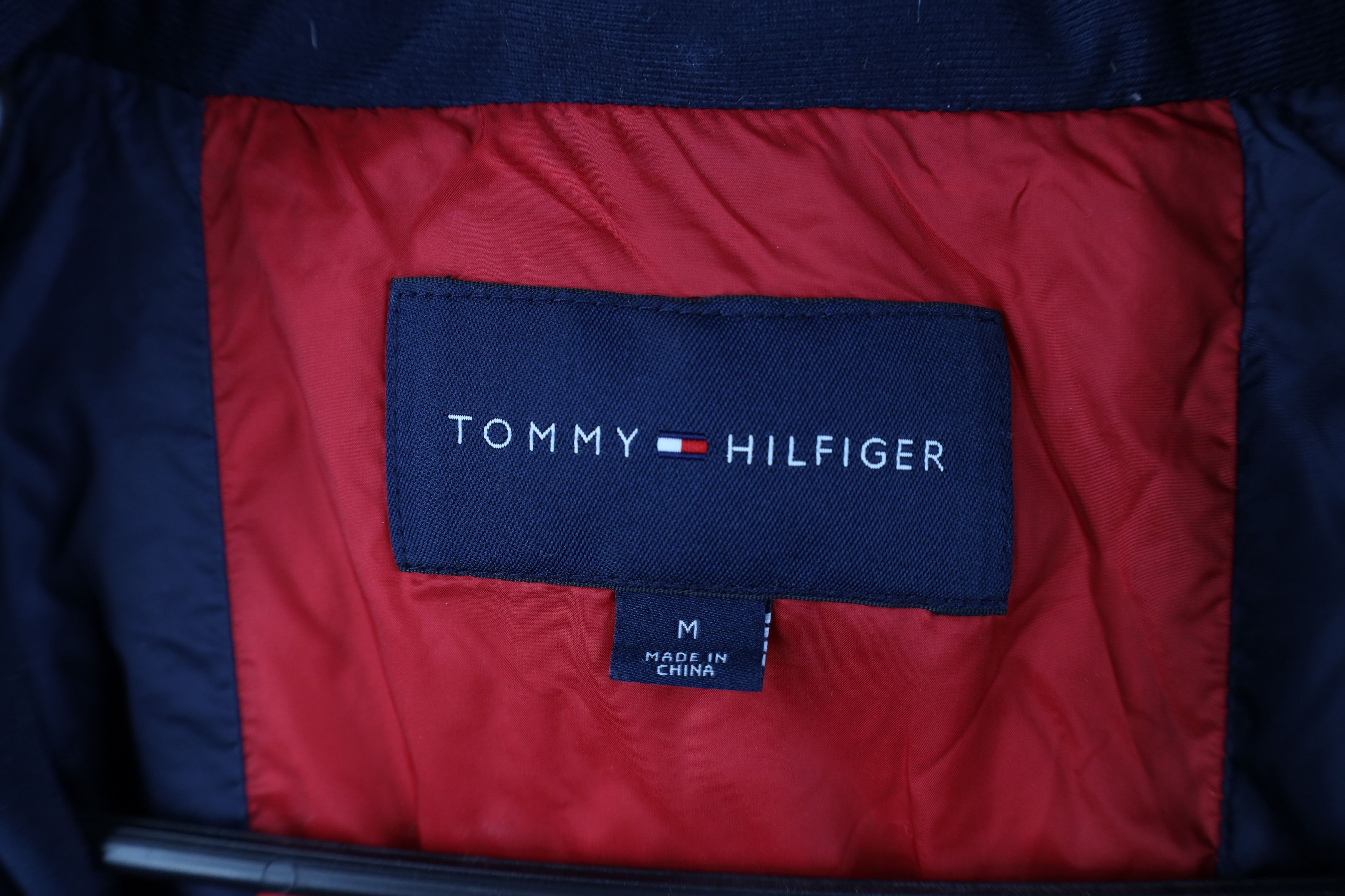 Tommy Hilfiger Vintage Y2K Tommy Hilfiger Flag Patch Hooded Puffer Jacket Size US M / EU 48-50 / 2 - 9 Thumbnail