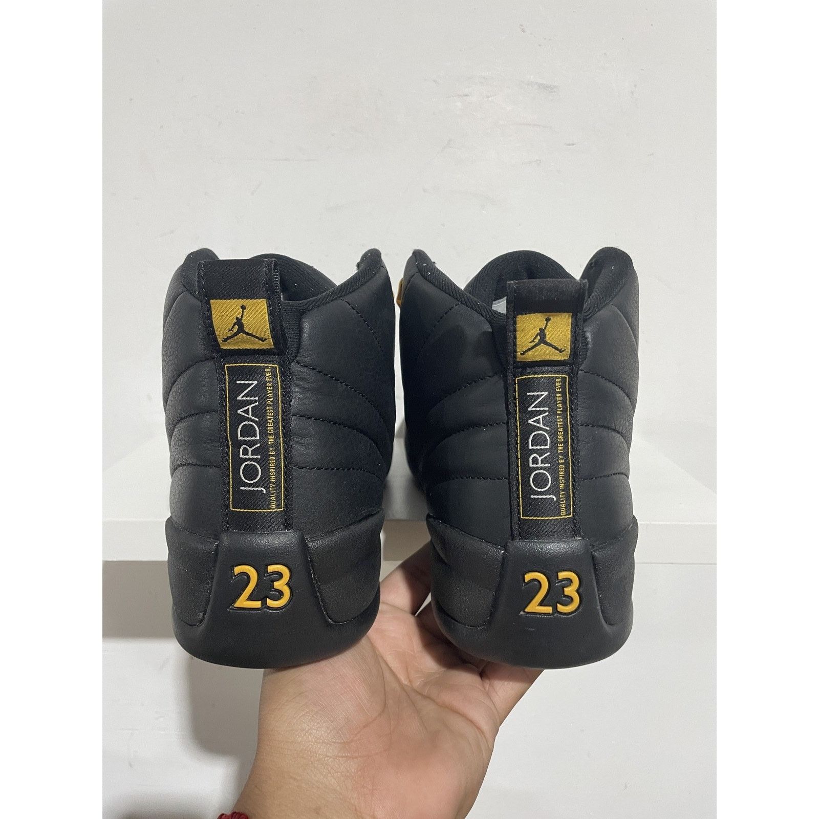 Jordan Brand NIKE JORDAN 12 BLACK TAXI SIZE 10 PREOWNED Size US 10 / EU 43 - 3 Thumbnail