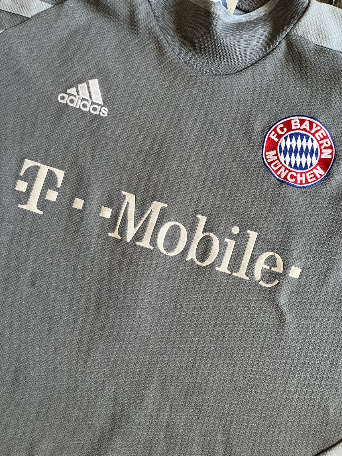 Adidas Adidas Bayern Munich #1 Oliver Kahn Goalkeeper Jersey 2002 Size US M / EU 48-50 / 2 - 2 Thumbnail