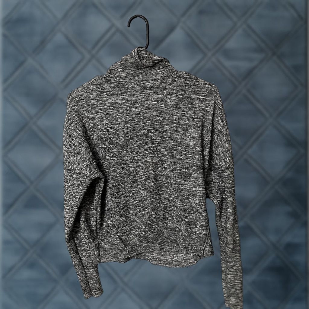 Anthropologie MOTH by Anthropologie Women Turtleneck Sweater Knit Pullover Medium Gray Dolman Sleeve Knit Style Exposed Seams Size M / US 6-8 / IT 42-44 - 1 Thumbnail
