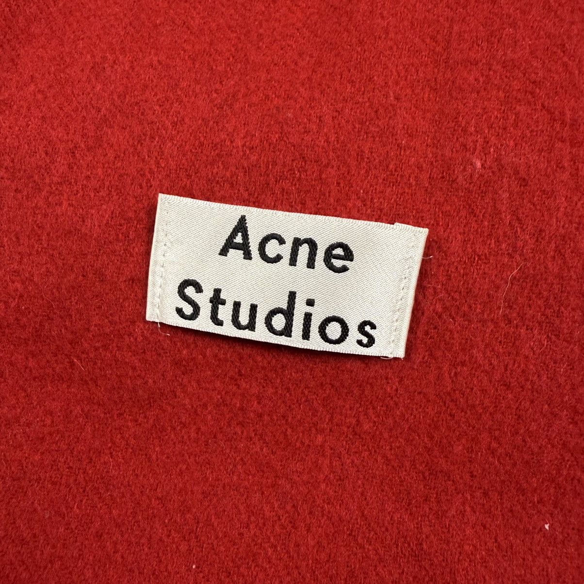 Acne Studios Acne Studios Red Virgin Wool Fringe Logo Scarf Size ONE SIZE - 2 Thumbnail