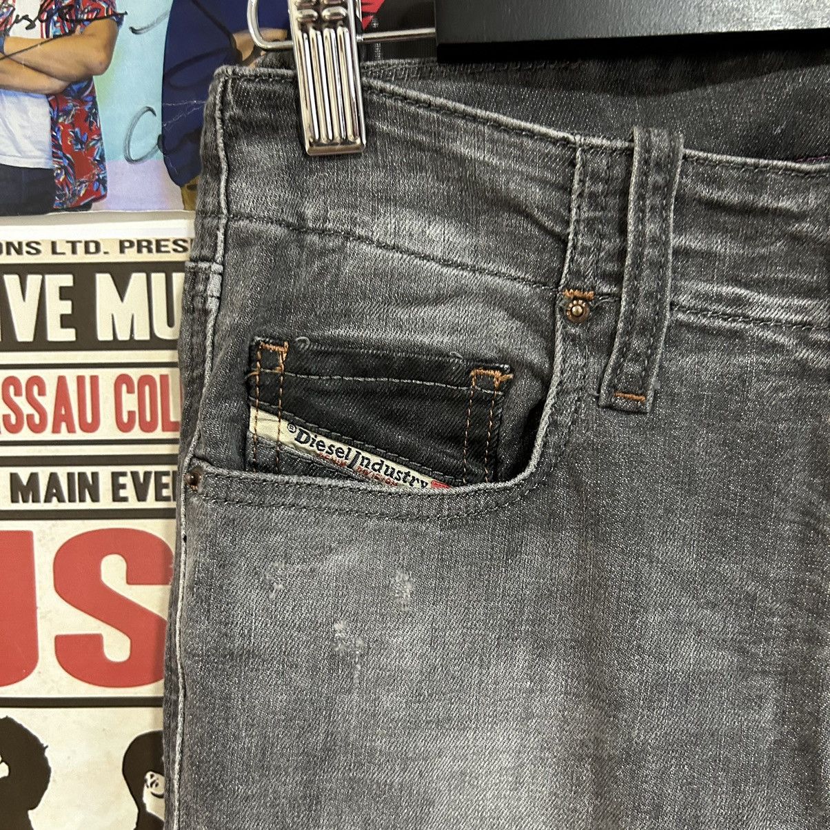 Diesel Vintage Diesel Grupee Super Slim Low Waist Jeans Size US 28 / EU 44 - 5 Thumbnail