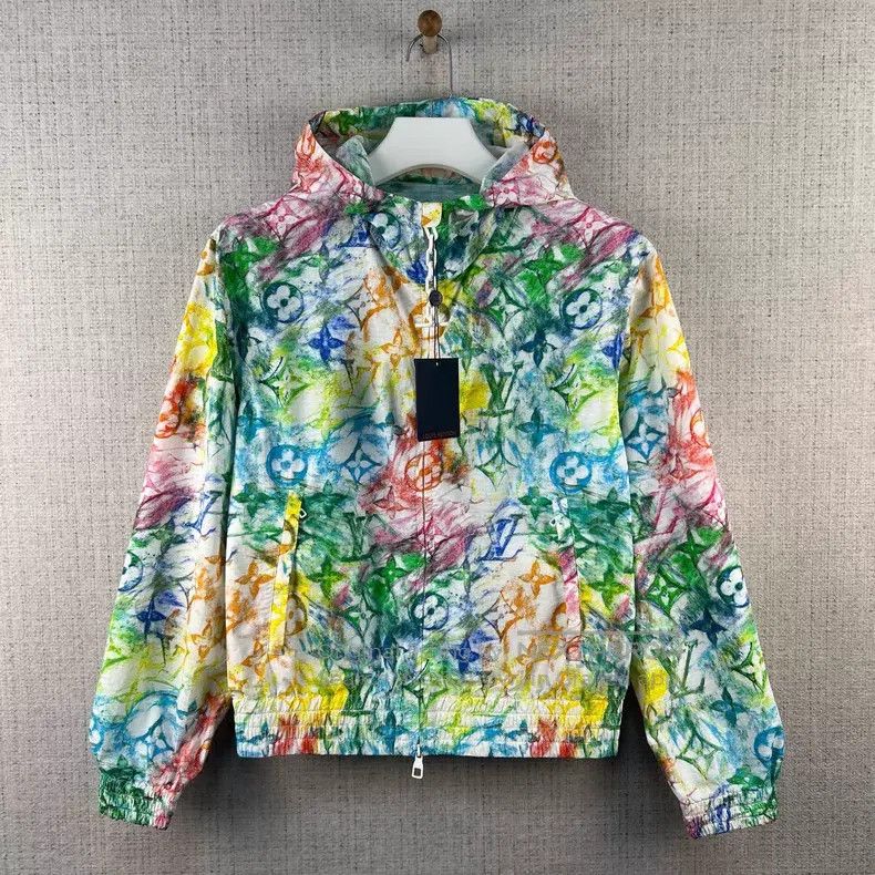 Louis Vuitton Louis Vuitton Old flower full print crayon hooded assault Size US S / EU 44-46 / 1 - 1 Thumbnail