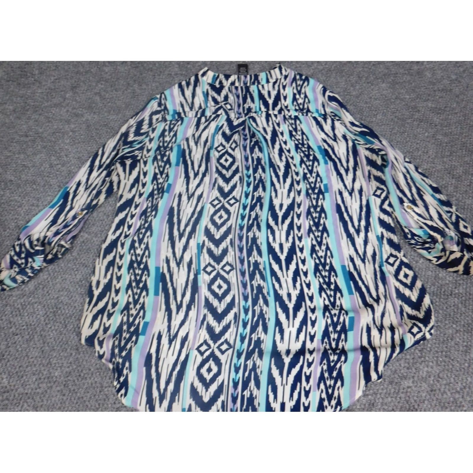 Vintage Riley & James Womens Blouse XL Blue Button Down Casual Long Sleeve Crew Neck Geometric Rayon Polyester Stretch Regular Vintage: No Size XL / US 12-14 / IT 48-50 - 7 Thumbnail