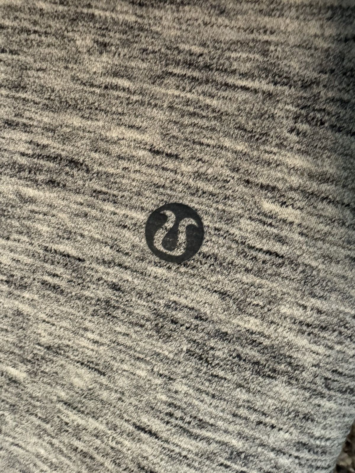 Lululemon Lululemon zip up jacket Size US XL / EU 56 / 4 - 2 Thumbnail