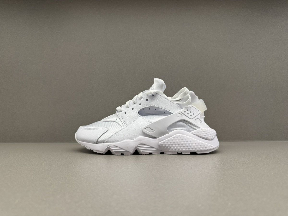 Nike Nike Air Huarache White Pure Platinum 2021 Size US 5 / EU 37 - 5 Thumbnail