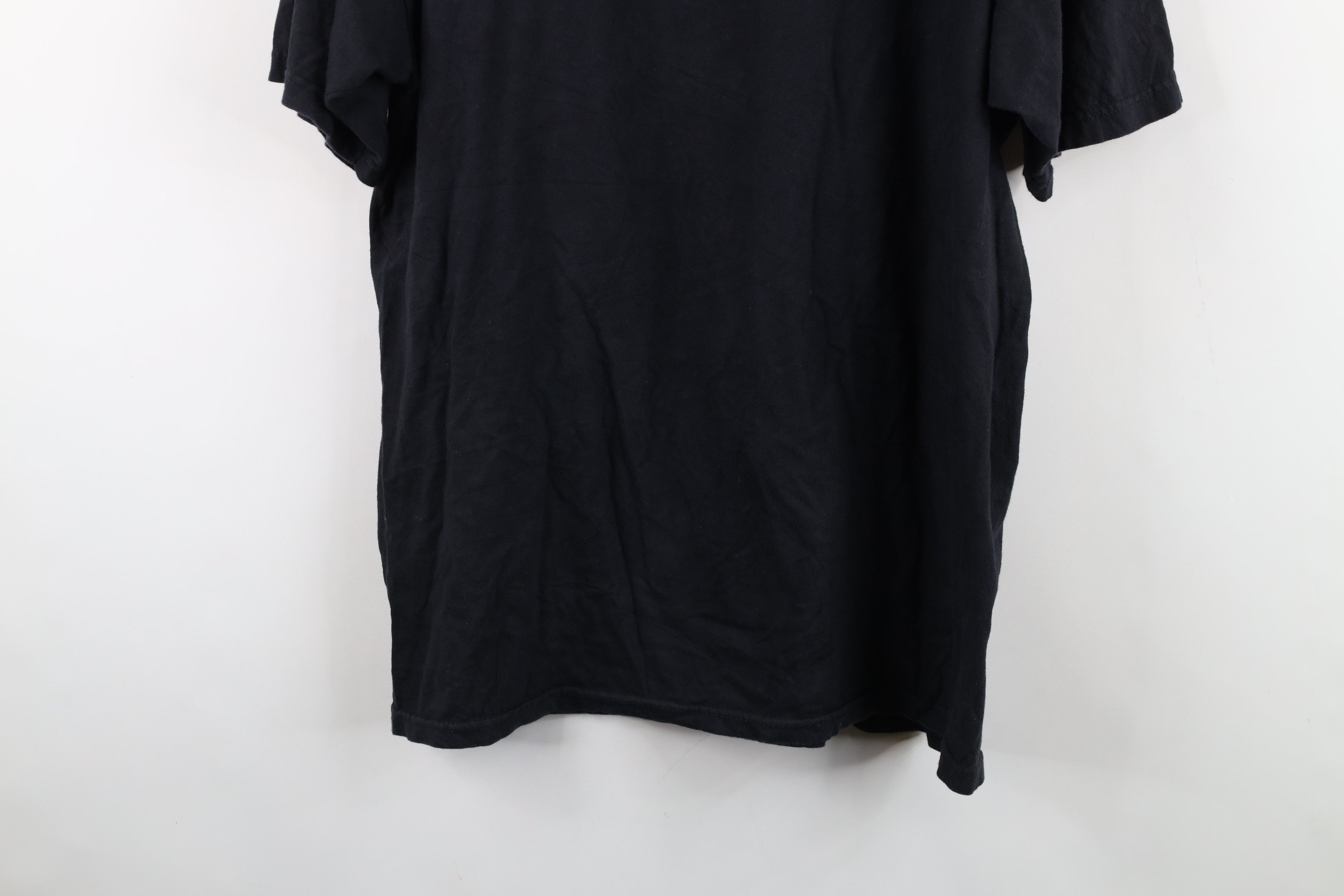 Vintage Vintage Y2K Miami Ink Tattoo Cross UFC MMA T-Shirt Black Size US L / EU 52-54 / 3 - 14 Thumbnail