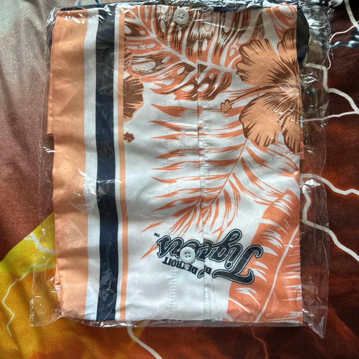 Other Comerica Park Giveaway Detroit Tigers Button Up Size US L / EU 52-54 / 3 - 2 Thumbnail