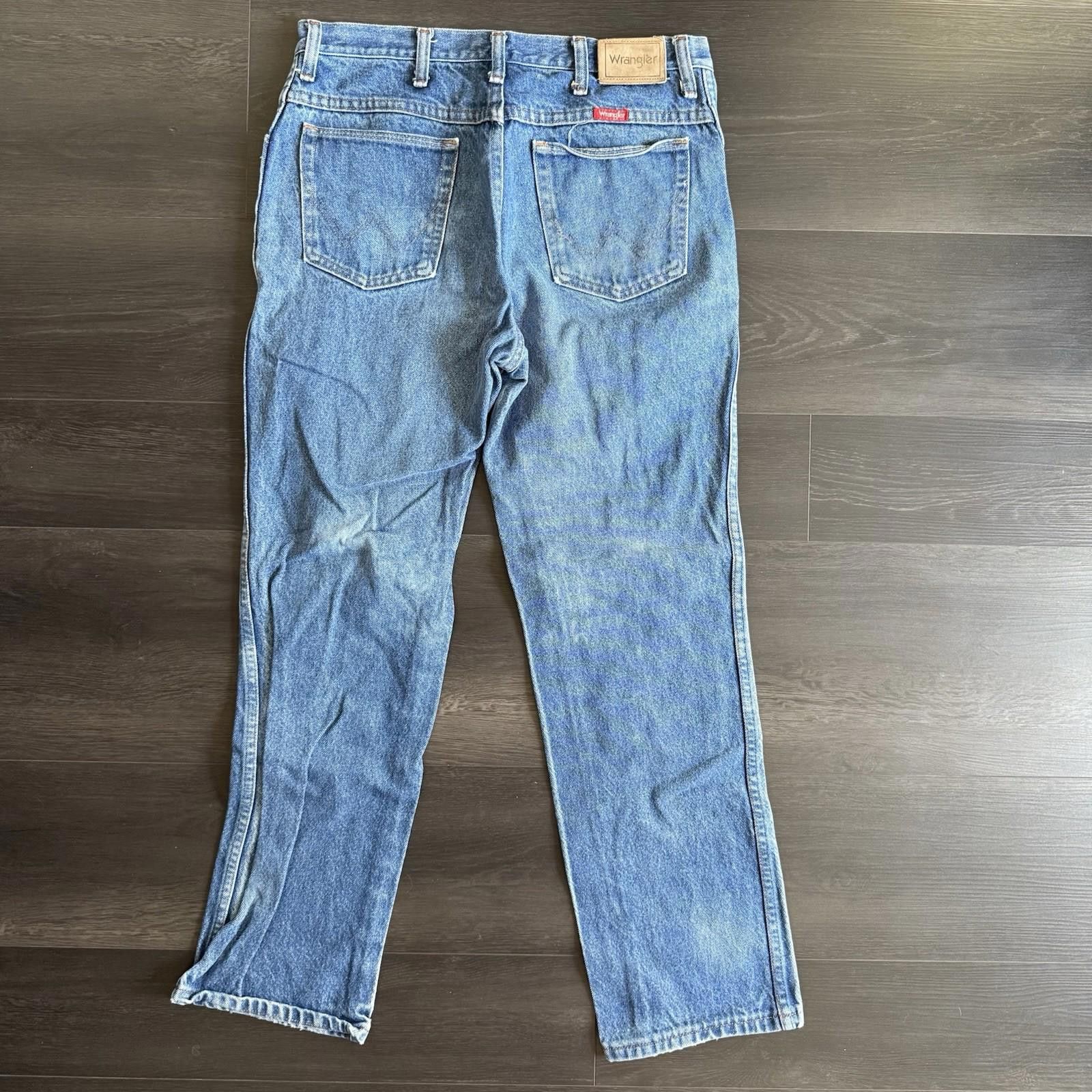 Wrangler Vintage Wrangler Jeans Mens 32x28 Blue Denim Straight Size US 32 / EU 48 - 1 Thumbnail