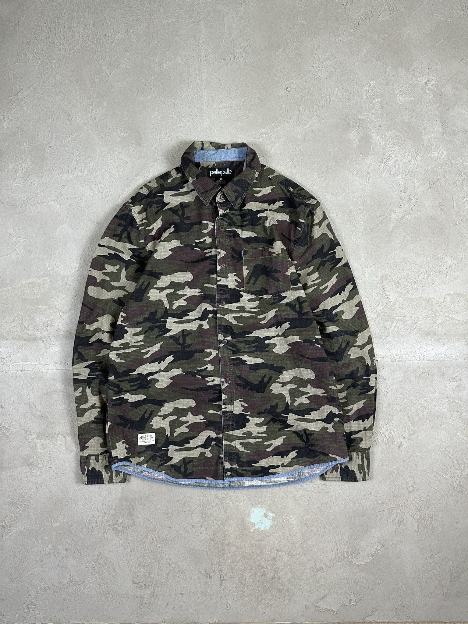 Pelle Pelle Vintage Y2k Pelle Pelle Camo Miitary Button Up Shirt Size US L / EU 52-54 / 3 - 1 Thumbnail