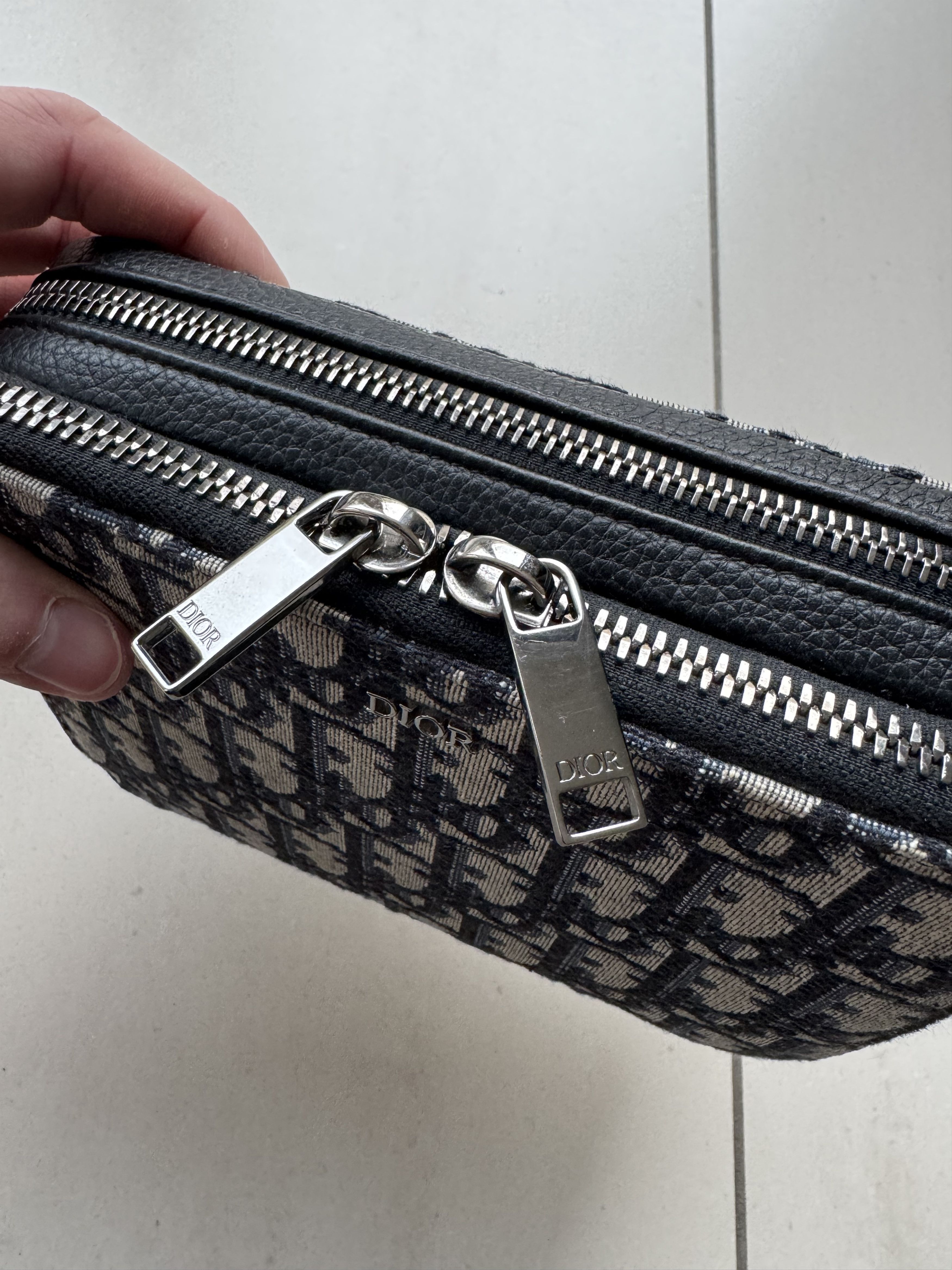 Dior ior Pouch with Strap in Dior Oblique Jacquard Size ONE SIZE - 9 Thumbnail