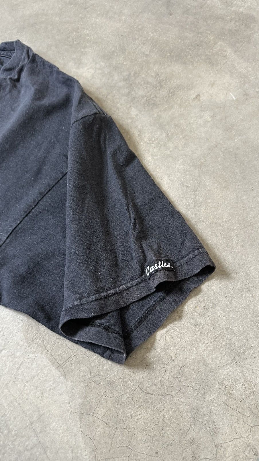 Crooks & Castles VINTAGE CROOKS AND CASTLES THE INFAMOUS WELL FADED TEE Size US L / EU 52-54 / 3 - 3 Thumbnail