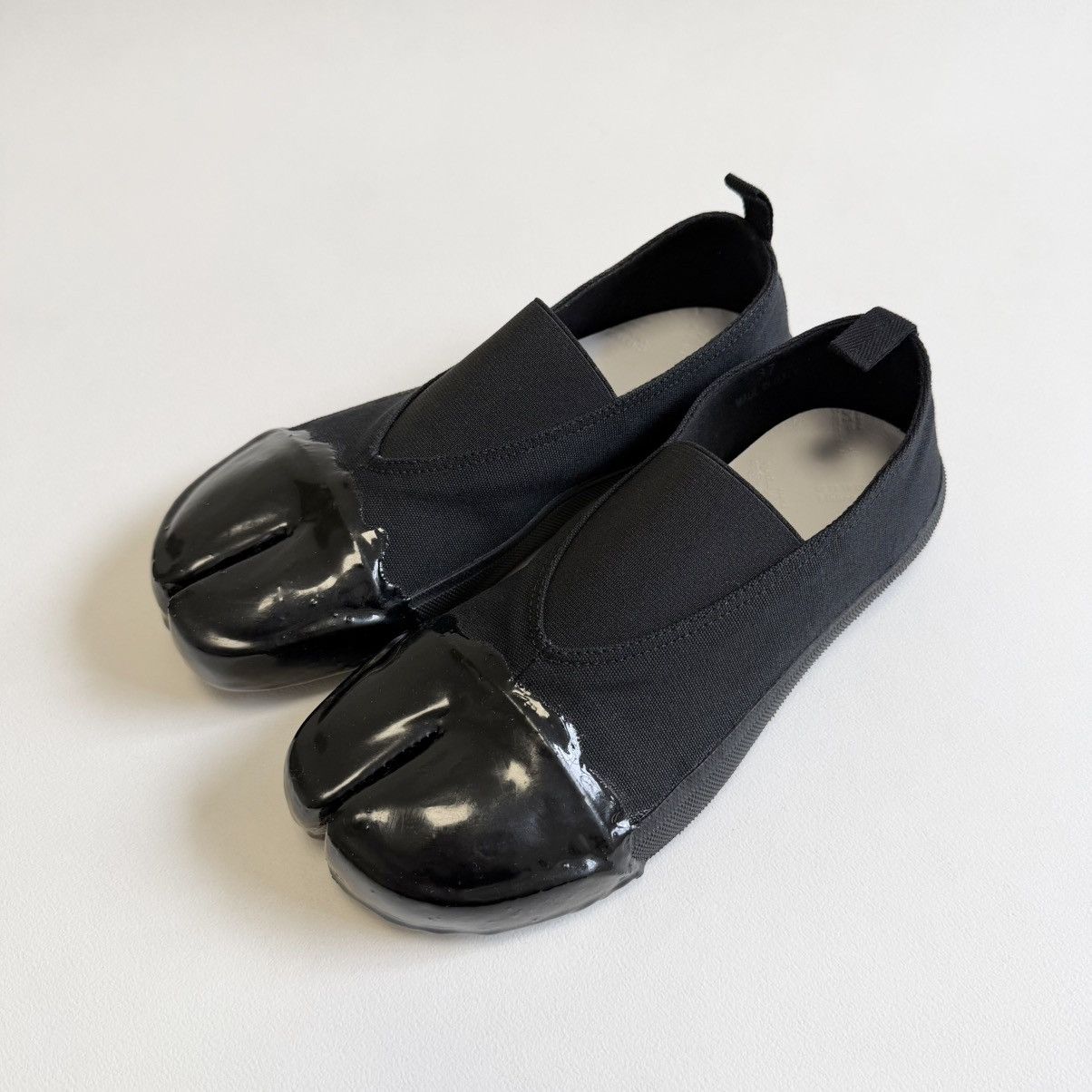 Maison Margiela S/S 20 Black ‘Resin Dipped’ Tabi Sneakers Size US 7 / IT 37 - 13 Thumbnail