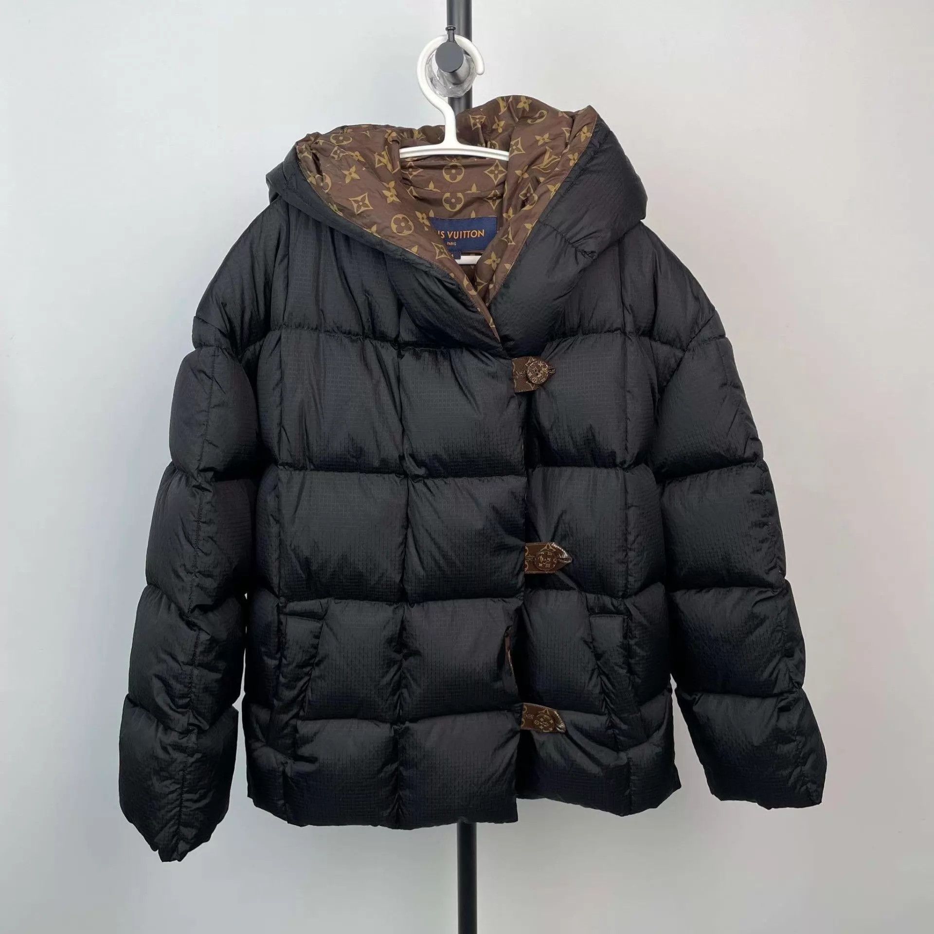 Louis Vuitton LV down jkt blk brn colorblocked all-over logo 34 Size XS / US 0-2 / IT 36-38 - 1 Thumbnail
