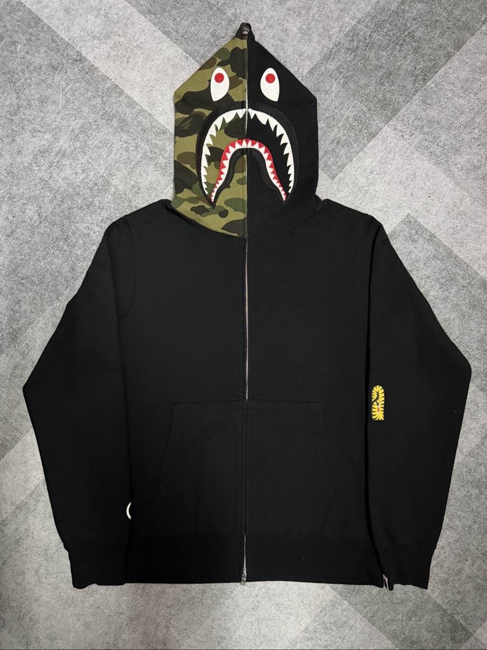 Bape A Bathing Ape Shark Full Zip Hoodie Size L Size US L / EU 52-54 / 3 - 1 Thumbnail