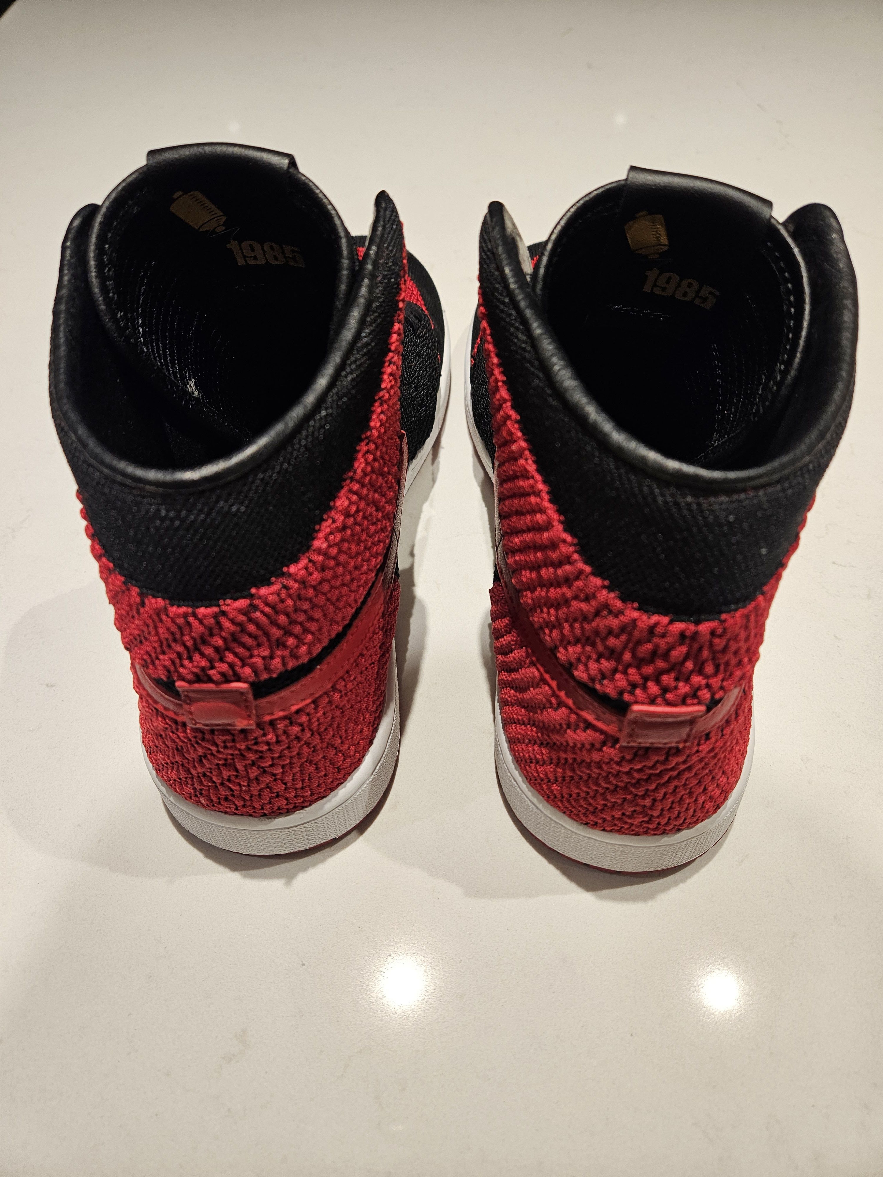 Jordan Brand × Nike Jordan 1 Retro High Flyknit Bred Size US 11 / EU 44 - 3 Thumbnail