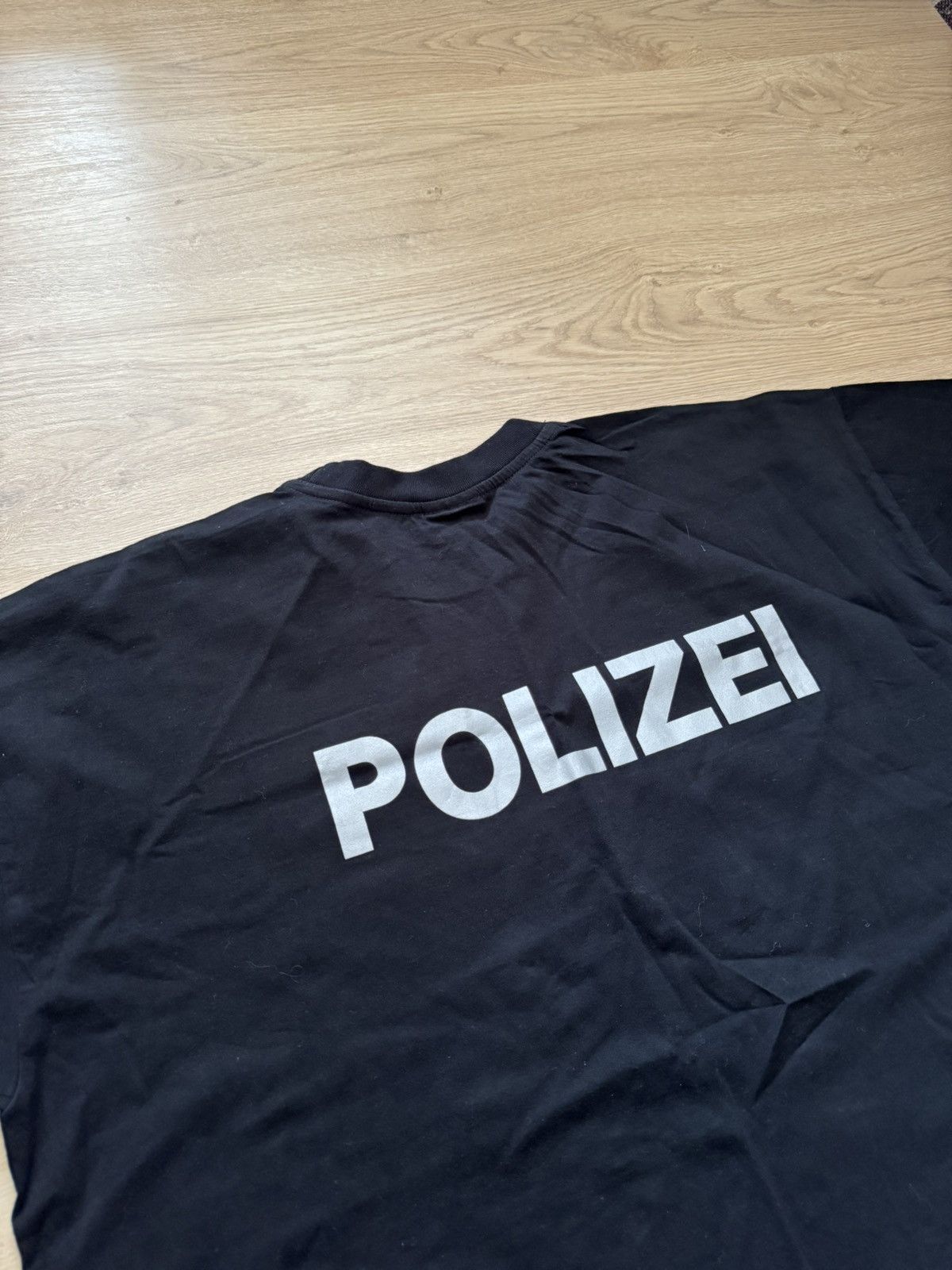 Vintage Vintage Polizei Reflective Black T-Shirt Size US XL / EU 56 / 4 - 4 Thumbnail