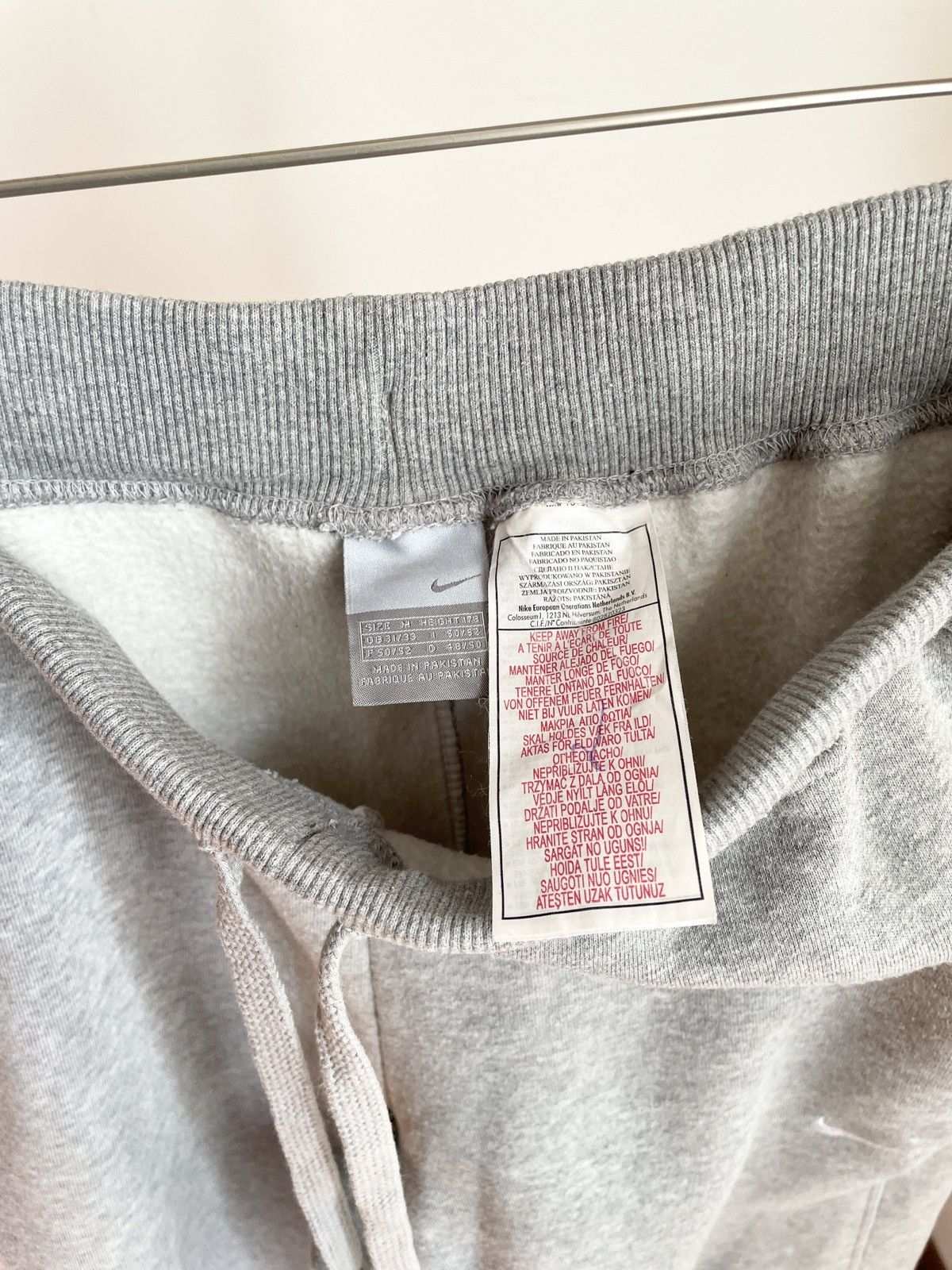 Nike VINTAGE 🦈 Nike 00s grey Y2K Sweatpants sport pants Size US 32 / EU 48 - 7 Thumbnail