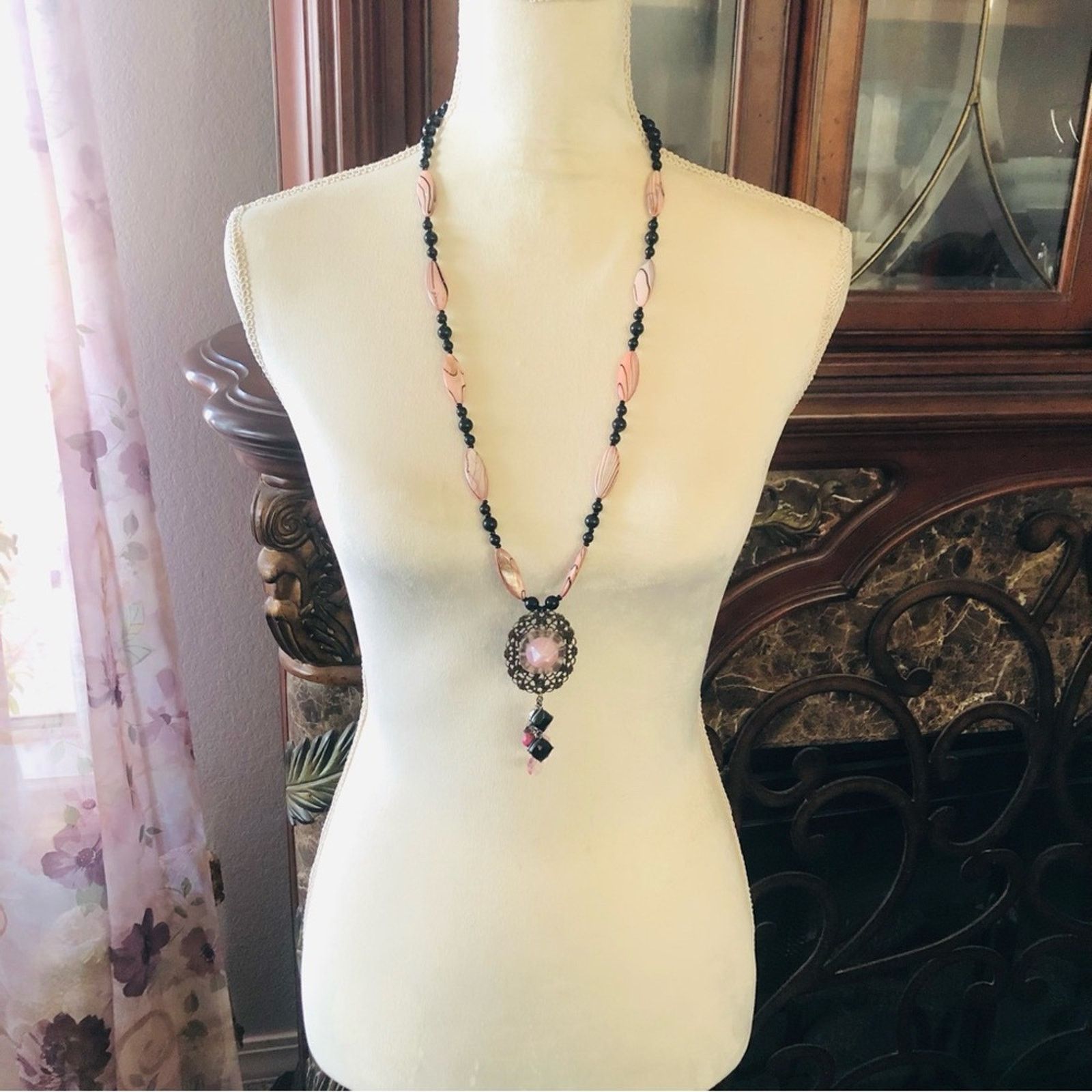 Handmade Handcrafted repurpose natural shell beaded pendant necklace Size ONE SIZE - 5 Thumbnail
