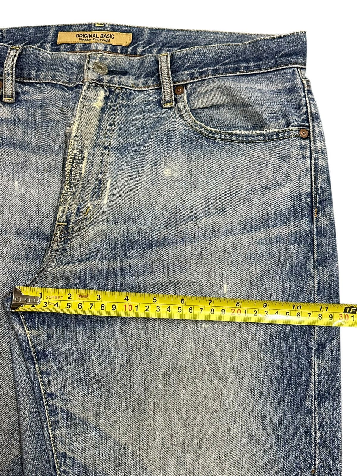 Japanese Brand Vintage Japanese Uniqlo Blue Wash Distress Style Loose Jeans Size US 34 / EU 50 - 14 Thumbnail