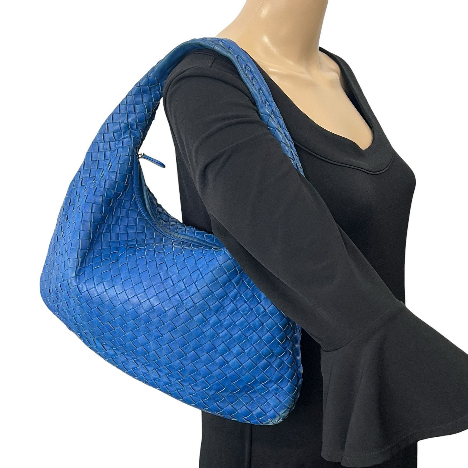 Bottega Veneta Bottega Veneta Blue Intrecciato Leather Hobo Bag Size ONE SIZE - 3 Thumbnail