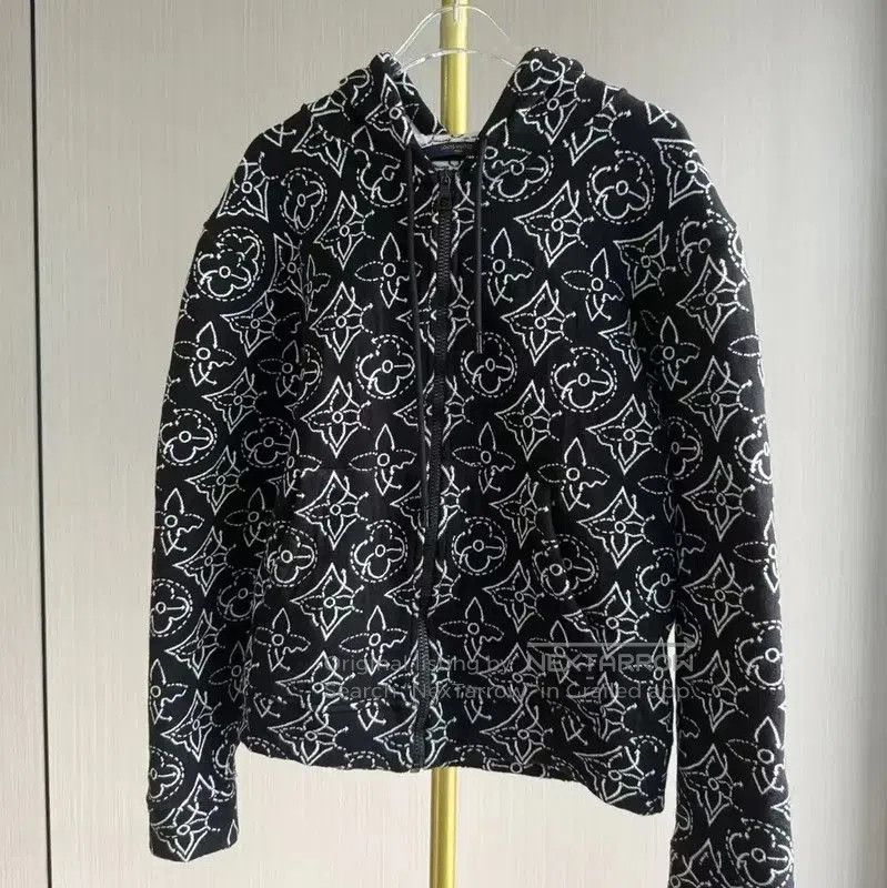 Louis Vuitton Louis Vuitton Black Cotton Hoodie for Women . Size XS / US 0-2 / IT 36-38 - 1 Thumbnail
