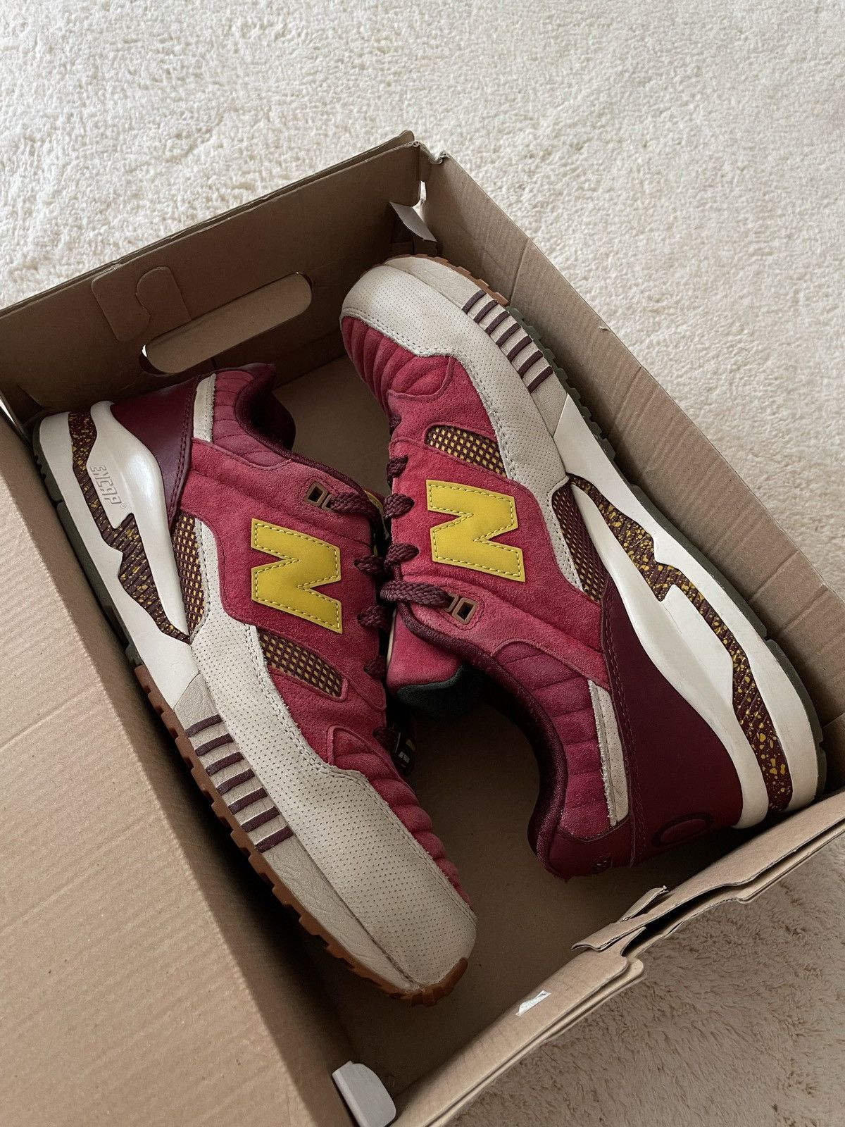 Kith × New Balance × Ronnie Fieg Ronnie Fieg/Kith x New Balance 530 „Central Park" US11 EU45 Size US 11 / EU 44 - 1 Thumbnail