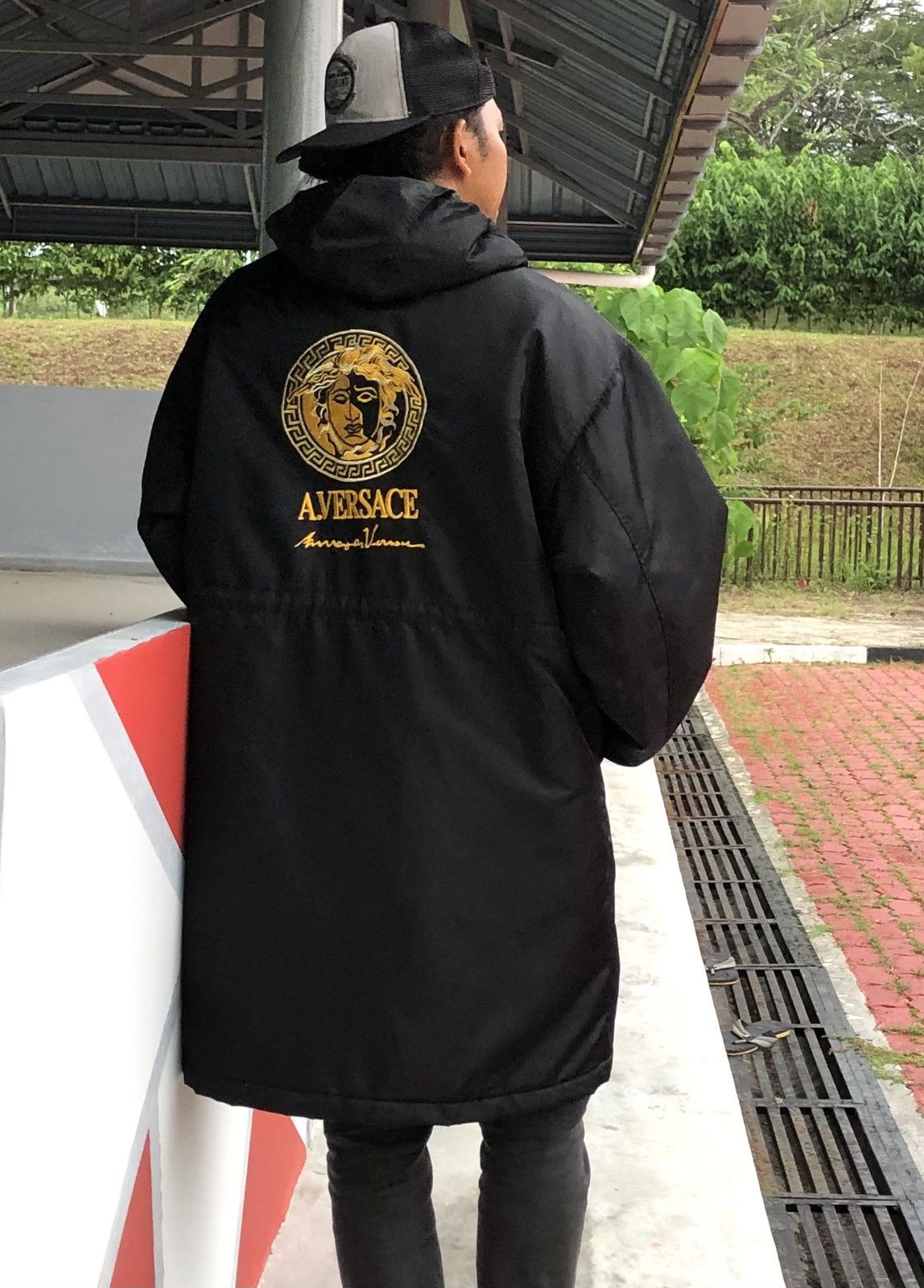 Vintage Vintage A.Versace Embroidery Logo Back Nylon Parka Jacket Size US XL / EU 56 / 4 - 1 Thumbnail