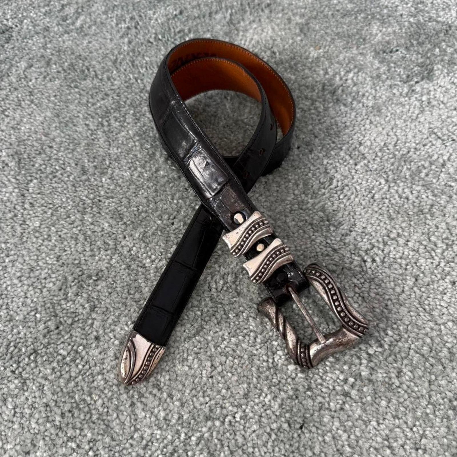 Vintage ✦ 𓆩⟡𓆪 Black Croc Leather Western Belt ⟡𓆩✦ Size ONE SIZE - 1 Thumbnail