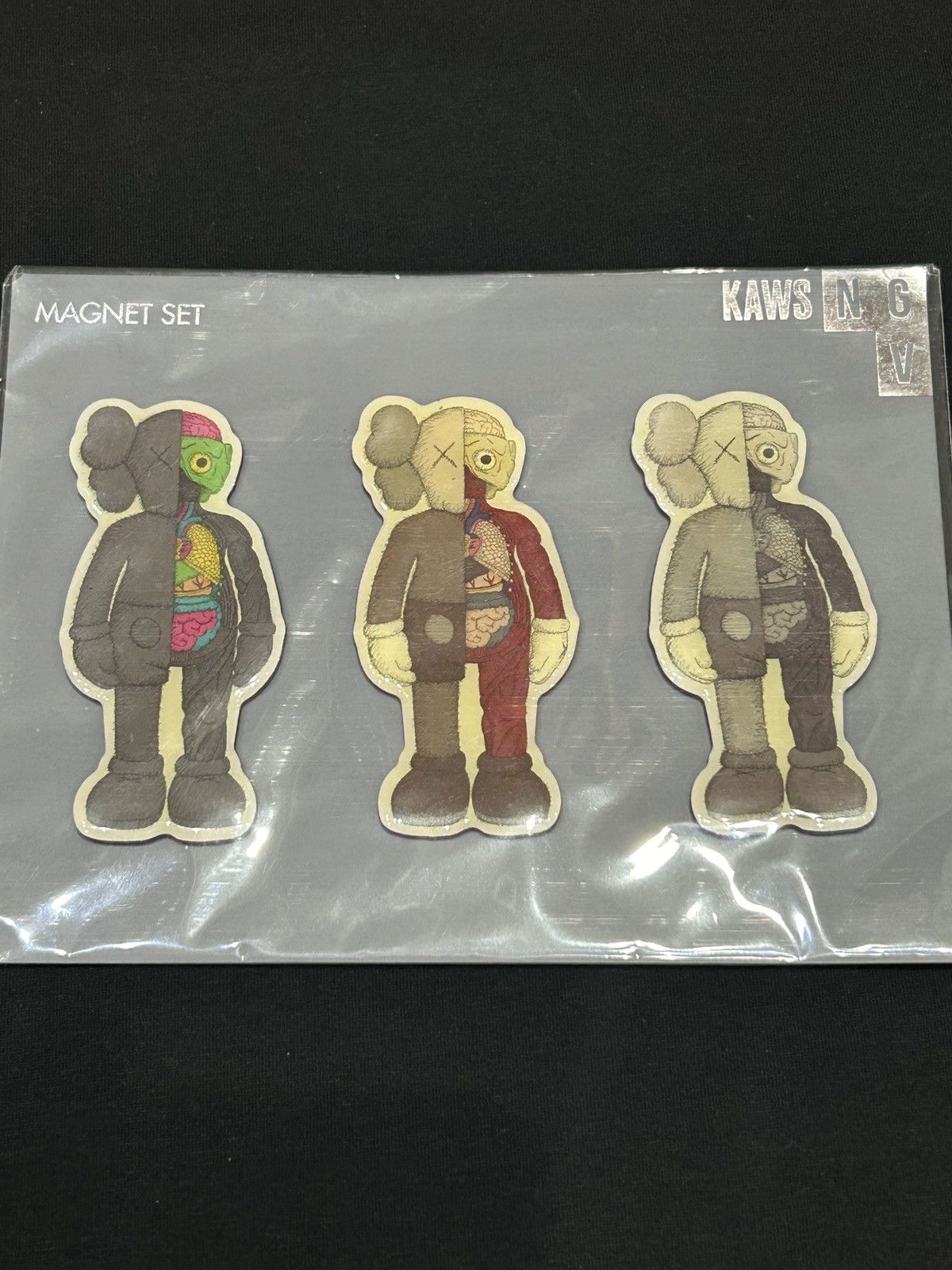Kaws Laws anatomy magnet set Size ONE SIZE - 1 Thumbnail