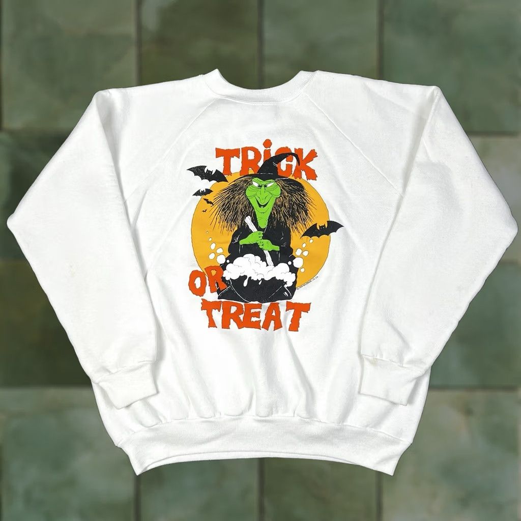 Hanes VINTAGE 90s Halloween Witch Graphic Crewneck Sweatshirt Large Hanes 50/50 White Mens Sweatshirt Size US L / EU 52-54 / 3 - 1 Thumbnail