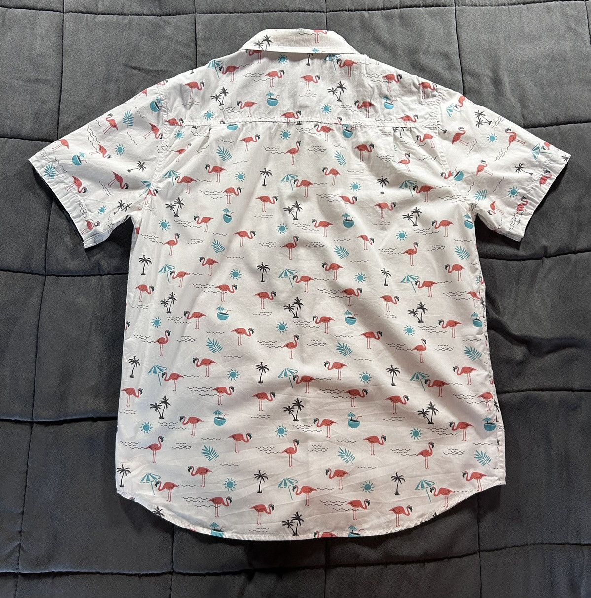 Retrofit × Tillys White short sleeve flamingo print shirt Size US M / EU 48-50 / 2 - 3 Thumbnail