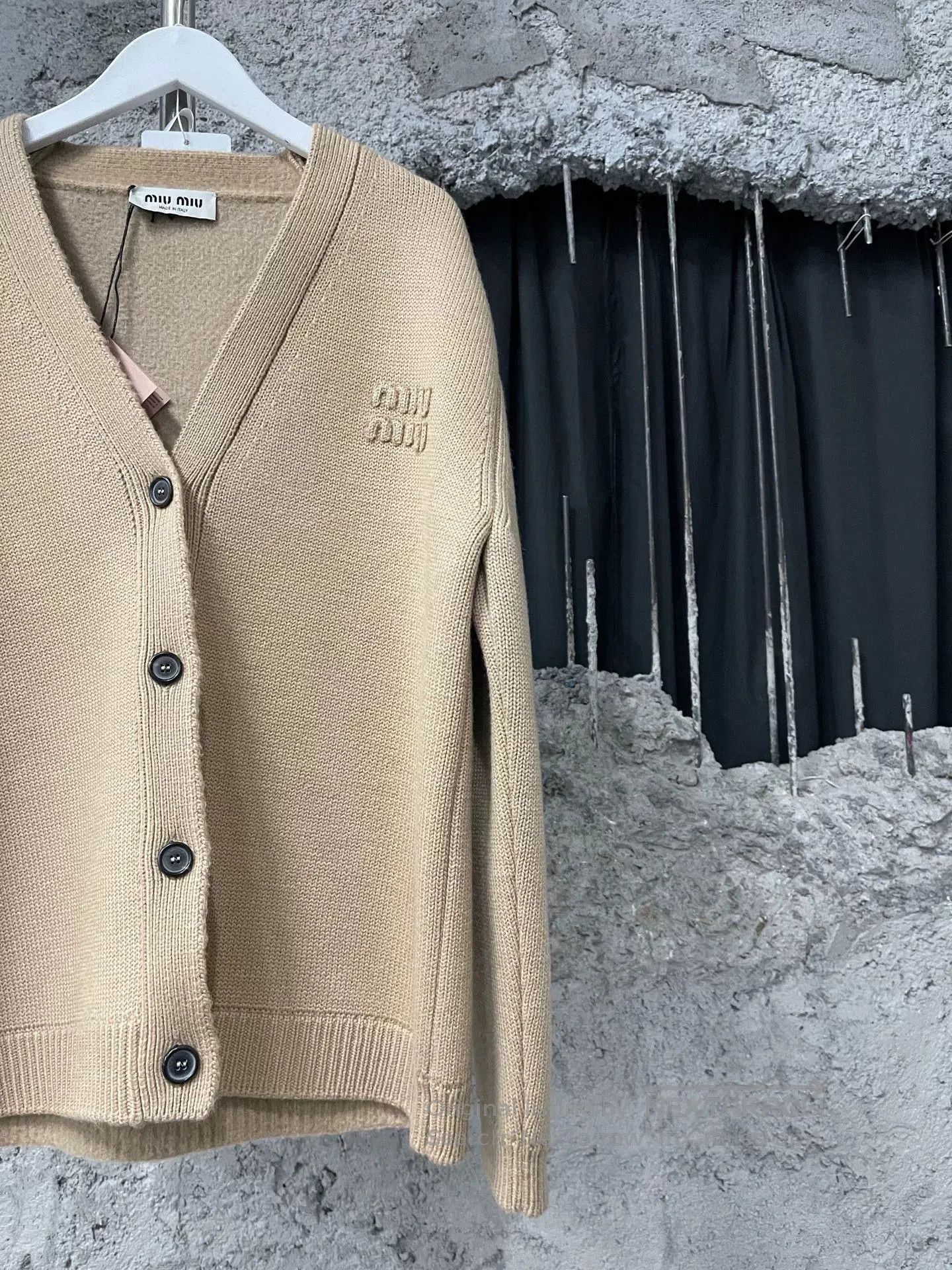 Miu Miu Miumiu Beige Wool Cardigan. Size S / US 4 / IT 40 - 4 Thumbnail