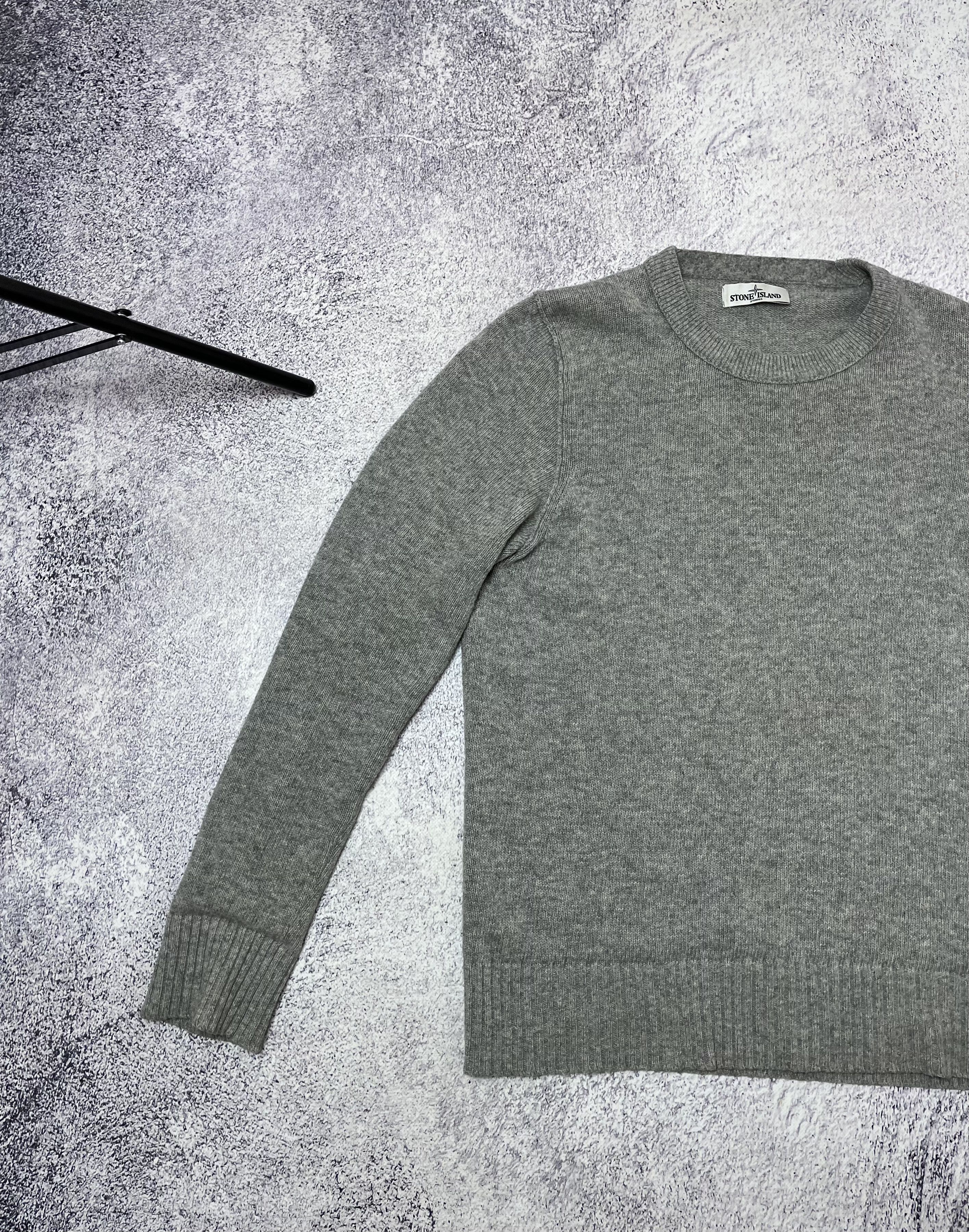 Stone Island × Vintage Vintage men’s sweater Stone Island size M Size US M / EU 48-50 / 2 - 5 Thumbnail