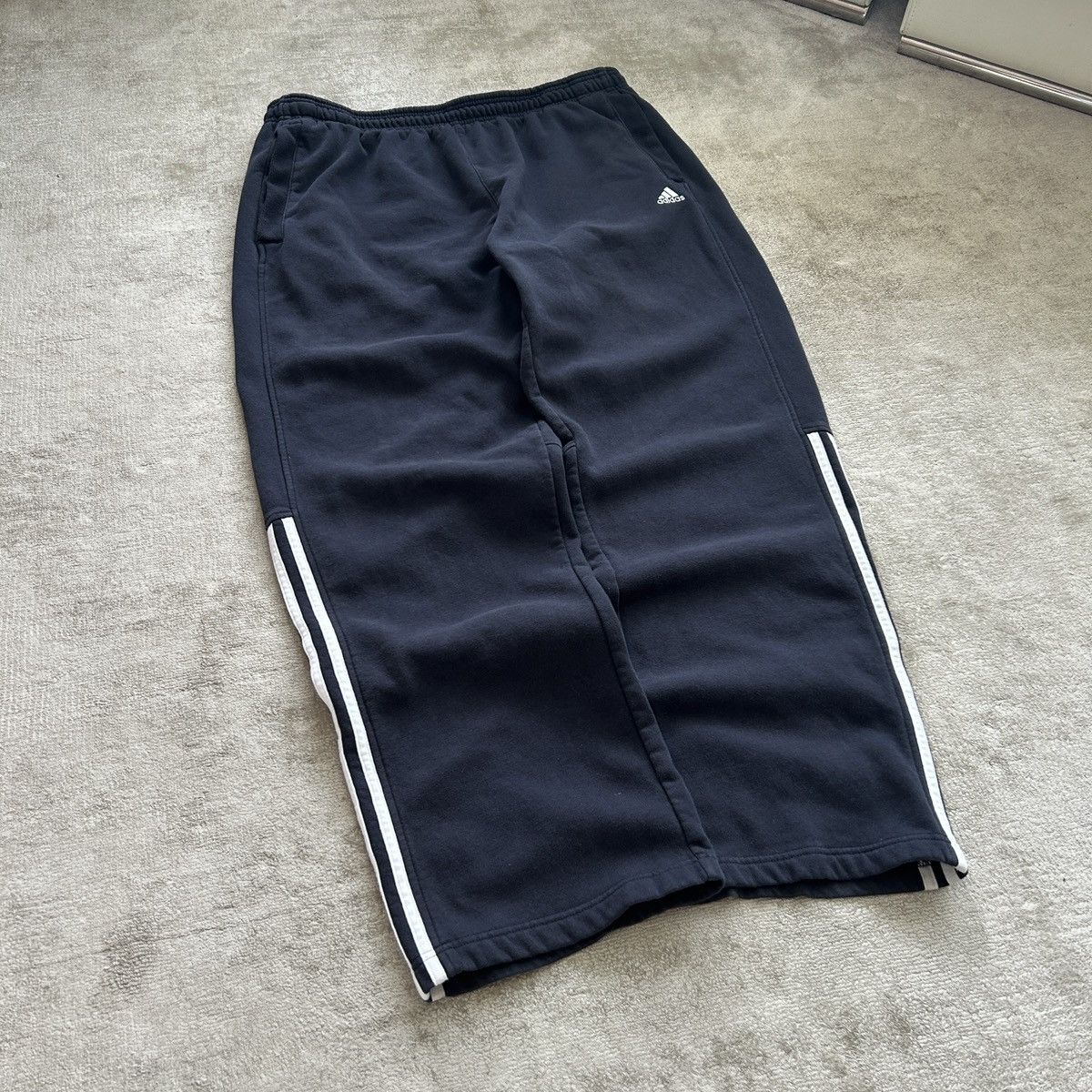 Adidas Vintage Y2K Baggy Adidas Sweatpants 3 Stripes Size US 38 / EU 54 - 3 Thumbnail