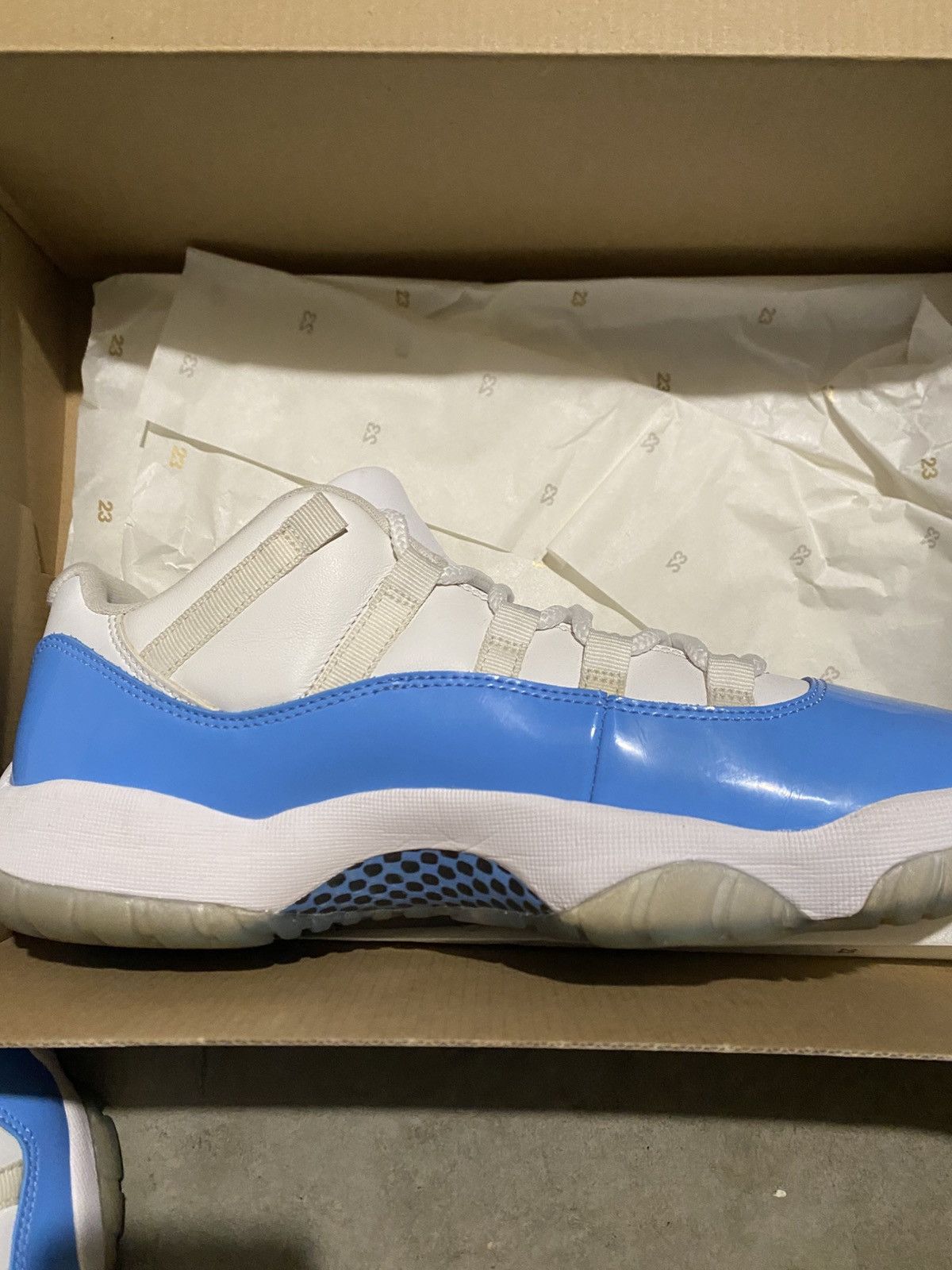Jordan Brand Jordan 11 Low UNC University Blue (2017) Size US 10 / EU 43 - 8 Thumbnail