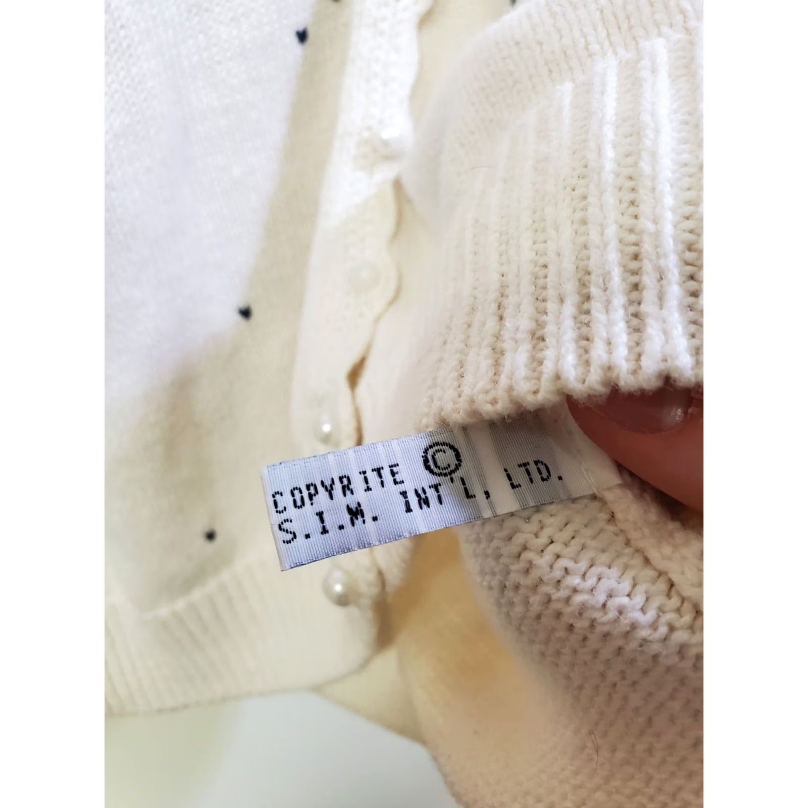 Vintage VINTAGE Huntington Ridge Cardigan Sweater Women's L White Floral Puff Sleeve 1990s Crochet Beaded Embroidered Knit Cardigan Size L / US 10 / IT 46 - 6 Thumbnail