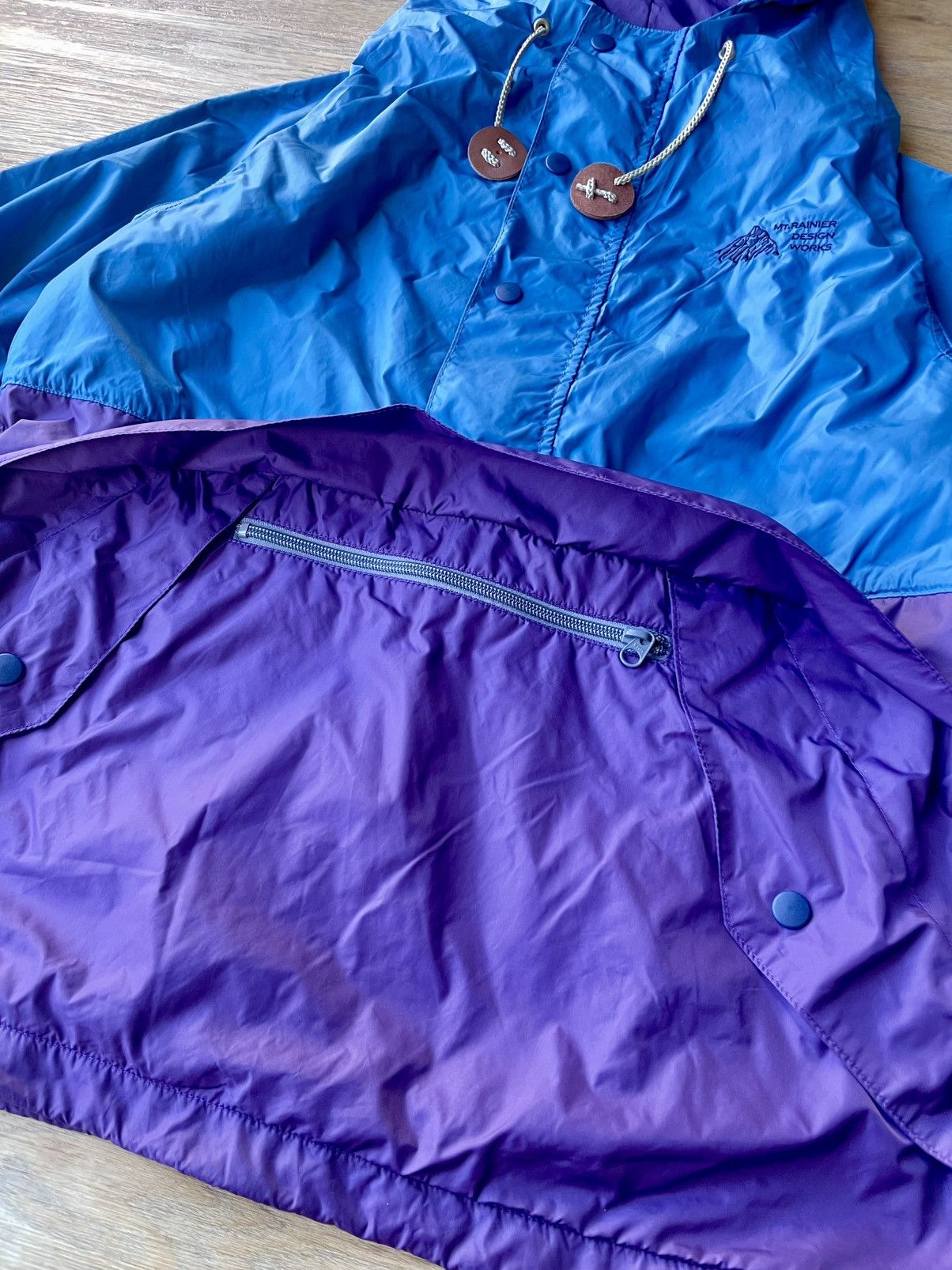 Mt. RAINIER DESIGN Mt. Rainier Design Works Wind Shed Anorak Made in Japan S Size US S / EU 44-46 / 1 - 13 Thumbnail
