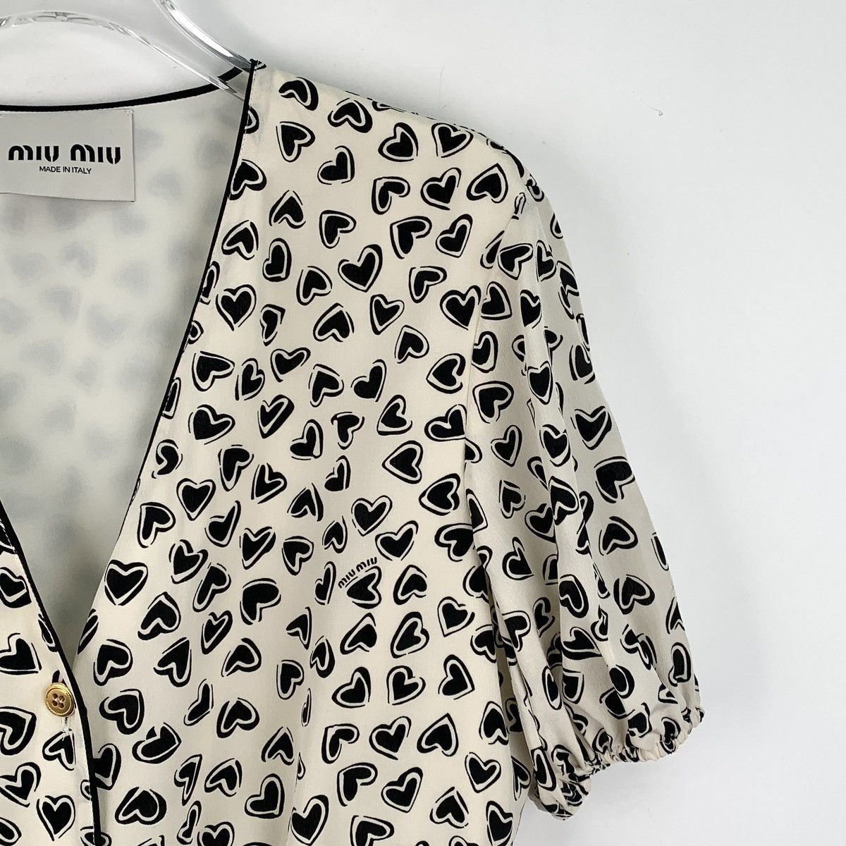 Miu Miu Miu Miu Full Heart Print V-neck Short-sleeve Dress K26WX Size XS / US 0-2 / IT 36-38 - 3 Thumbnail