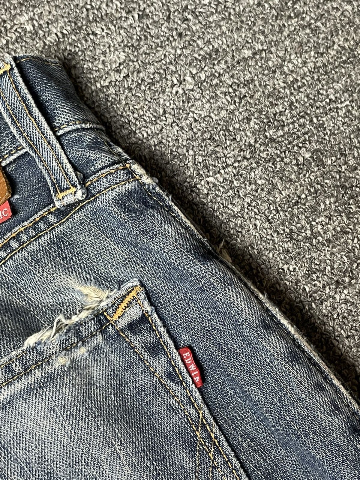 Edwin × Vintage Vintage EDWIN 404 Straight Cut Jeans (92) Size US 31 - 15 Thumbnail